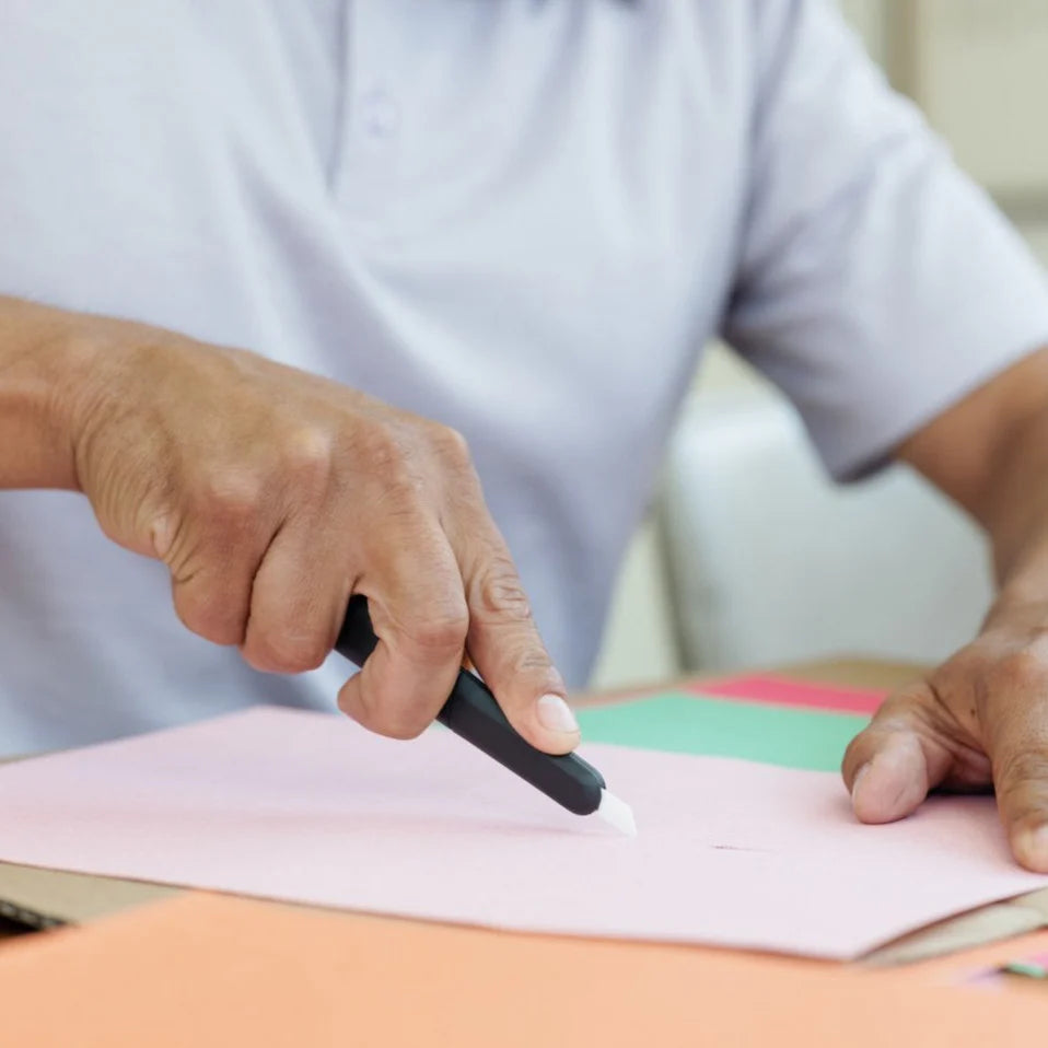 Slice Auto-Retractable Slim Cutter